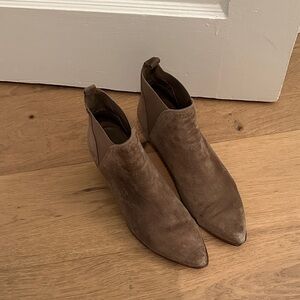 Diane Von Furstenberg Taupe Suede Ankle Boots 8